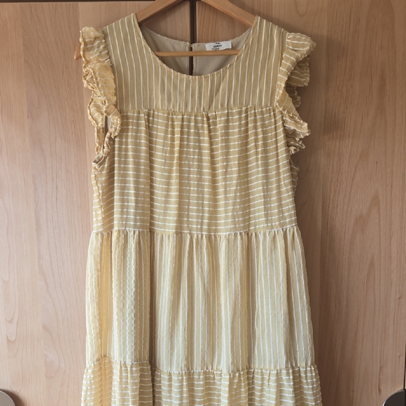 Entro Yellow Tiered Maxi Dress, Ruffle Sleeves, L, VGUC - Picture 3 of 11